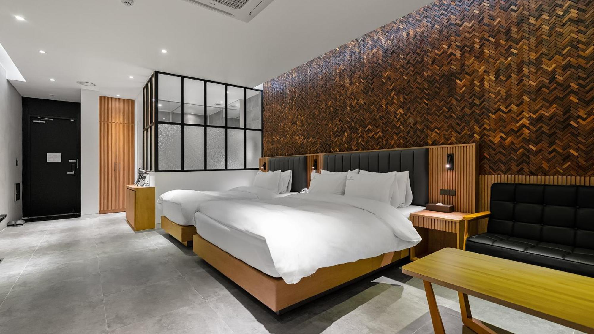 Hotel Schweizer Dorf Cheonan Exterior photo